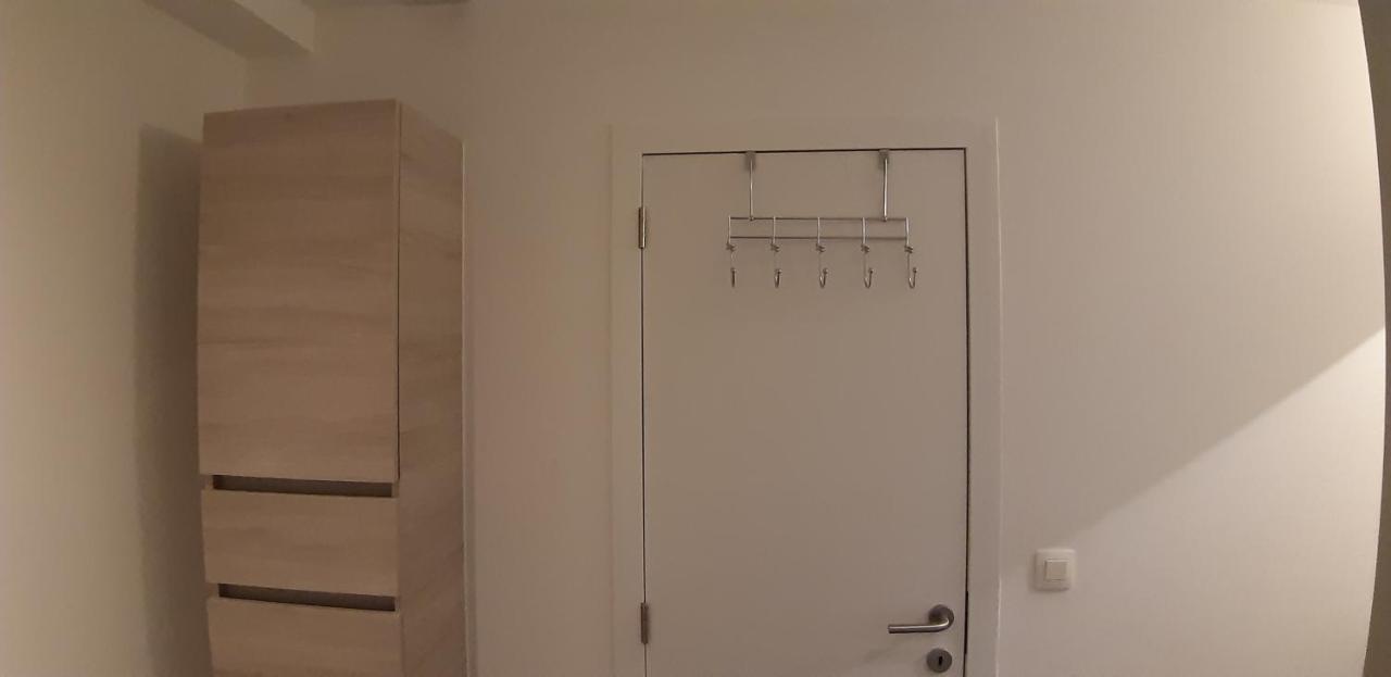 Appartement Duplex Pour 3-4 Personnes A Ciney Exterior photo